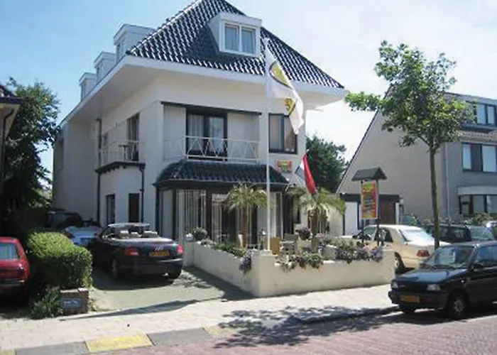 Hotel / Pension Villa Tanahlot