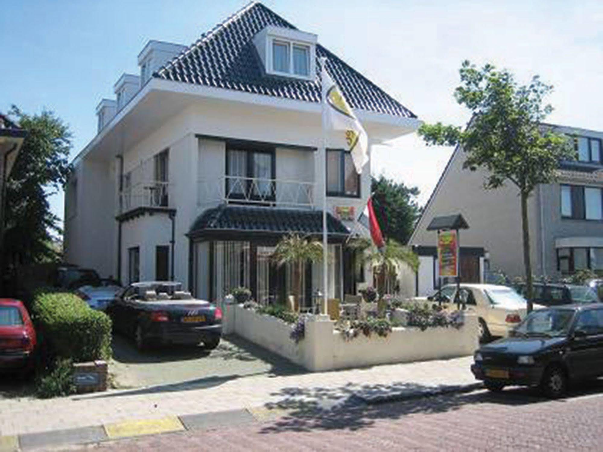 Hotel Hotel / Pension Villa Tanahlot 3*